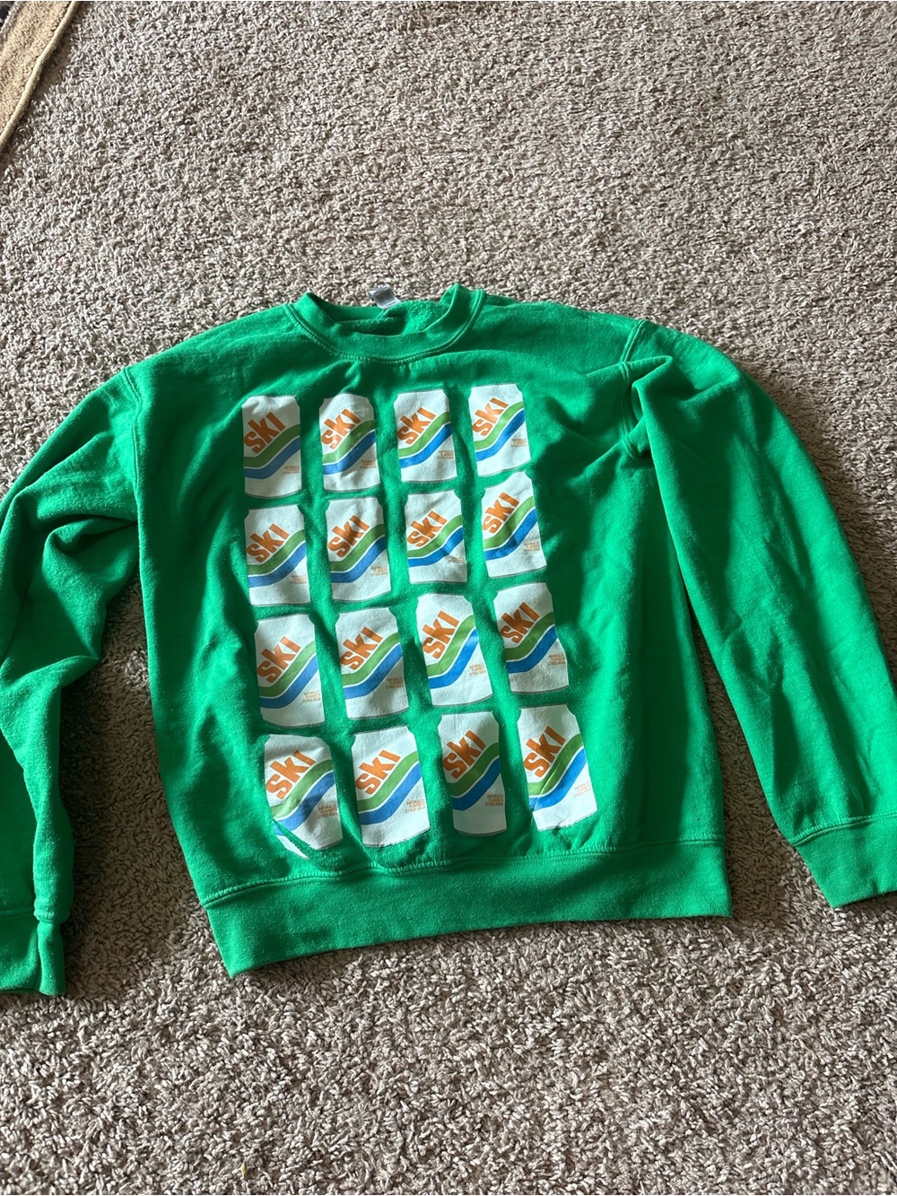 Gildan Heavy Blend Green Ski Graphic Crewneck Fleece Sweatshirt S